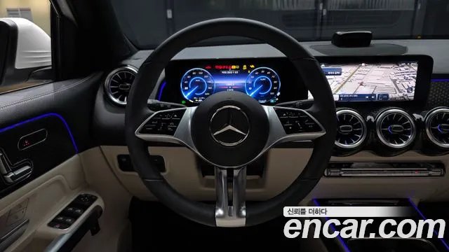 Mercedes-Benz EQB — Фото автомобиля 13