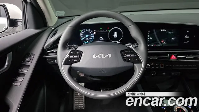 Kia Niro The All New Niro Signature — Фото автомобиля 12