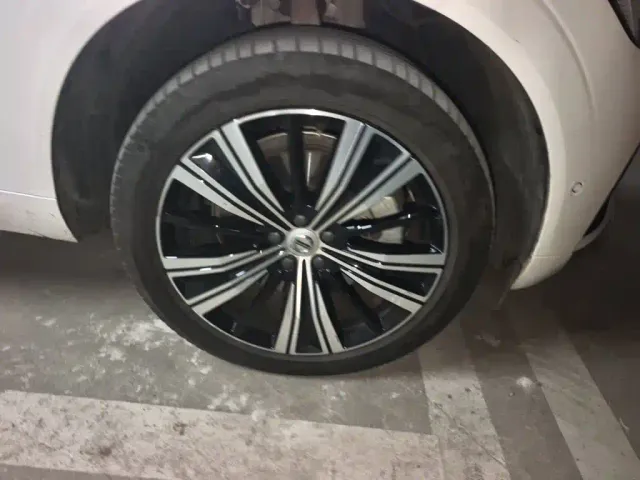 Volvo XC60 — Фото автомобиля 25