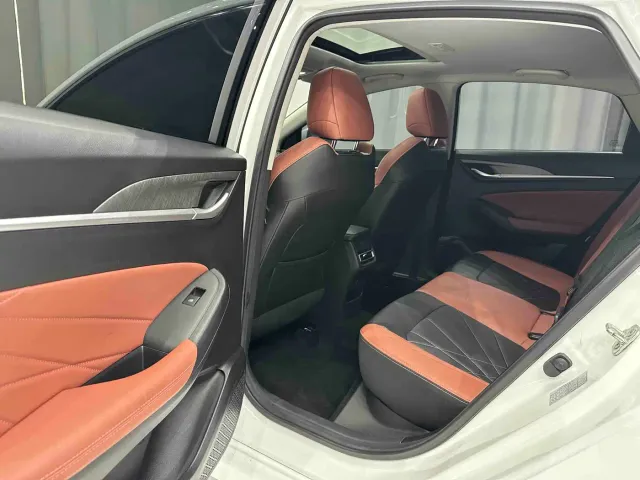 Changan Eado — Фото автомобиля 17