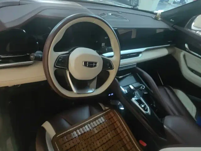 Geely Xingyue L — Фото автомобиля 12