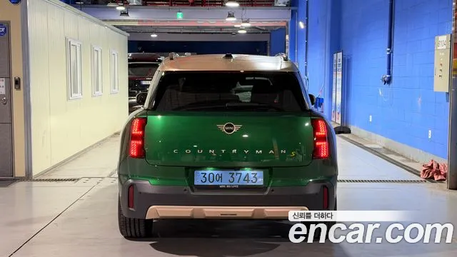 MINI Countryman Electric 3rd Gen — Фото автомобиля 3