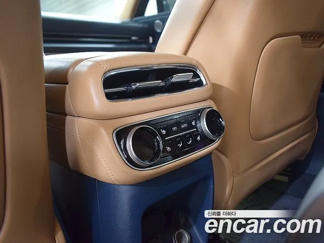 Genesis GV80 2.5T Бензин AWD — Фото автомобиля 10