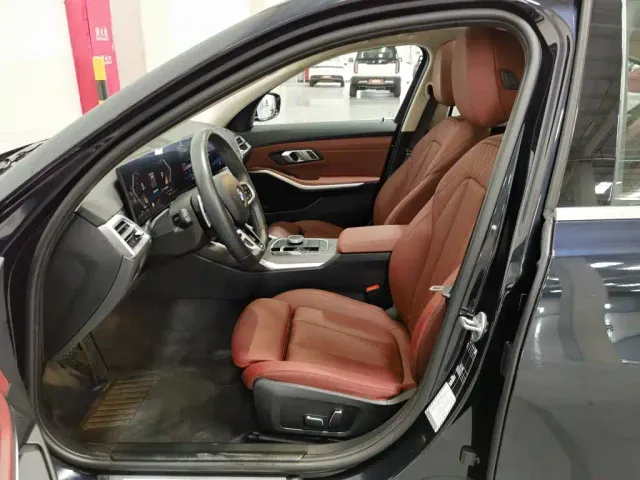 BMW 3 Series — Фото автомобиля 10