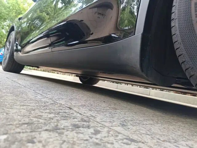Tesla Model Y L — Фото автомобиля 21