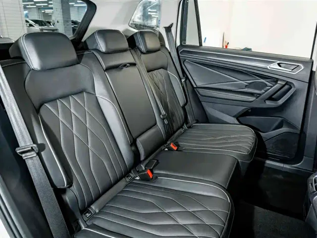 Volkswagen Tiguan L — Фото автомобиля 22