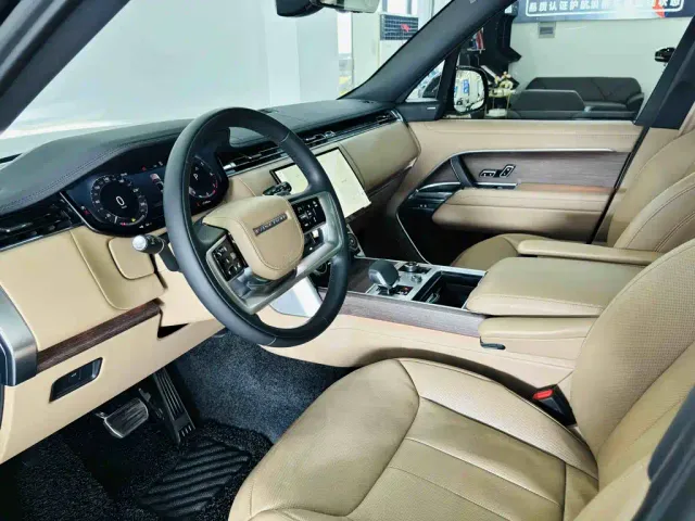 Land Rover Range Rover — Фото автомобиля 15
