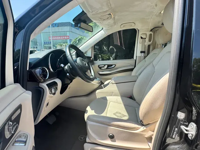 Mercedes-Benz V-Class — Фото автомобиля 5
