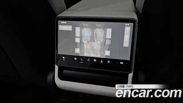 Tesla Model Y — Фото автомобиля 25