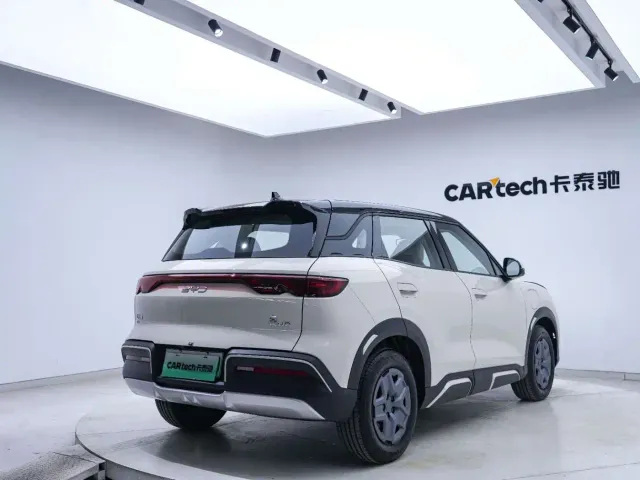 BYD Yuan UP — Фото автомобиля 15