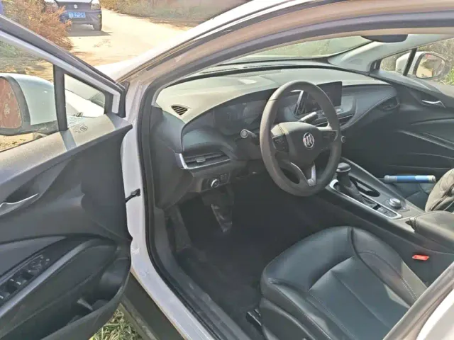 Buick Velite 6 — Фото автомобиля 15