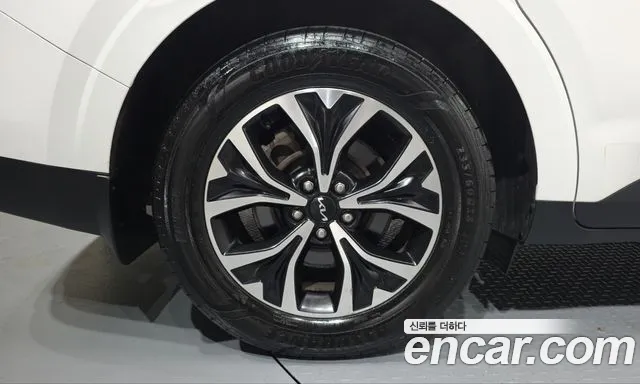 Kia Carnival 4th Gen — Фото автомобиля 5