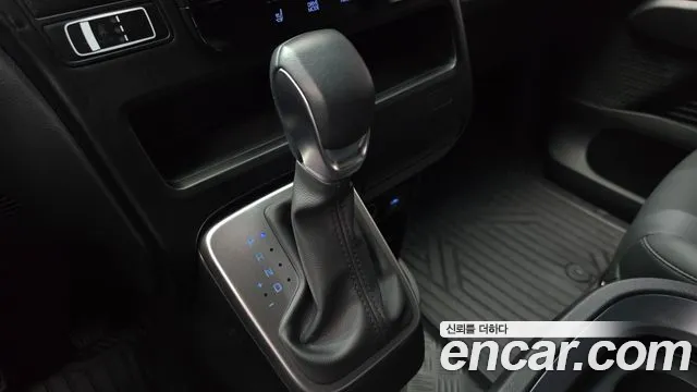 Hyundai Staria Staria Карго 5 мест — Фото автомобиля 9