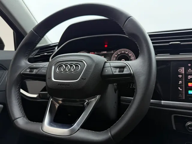 Audi Q3 — Фото автомобиля 13