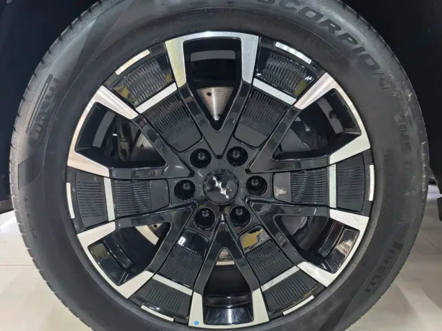 BYD FangChengBao Leopard 8 — Фото автомобиля 13