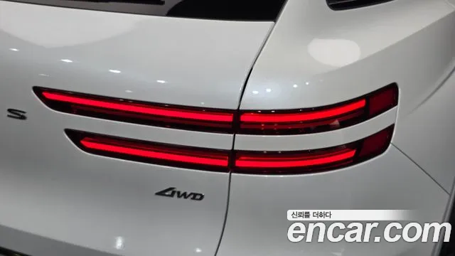 Genesis GV70 — Фото автомобиля 8