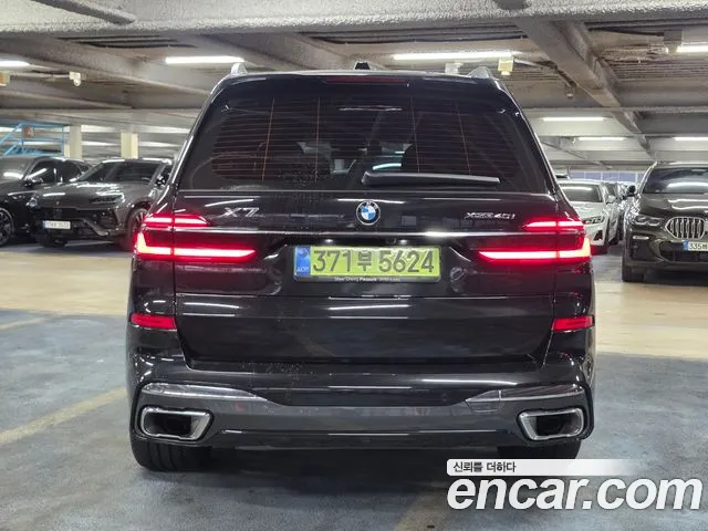 BMW X7 — Фото автомобиля 4