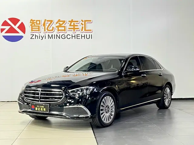 Фотография автомобиля — Mercedes-Benz E-Class