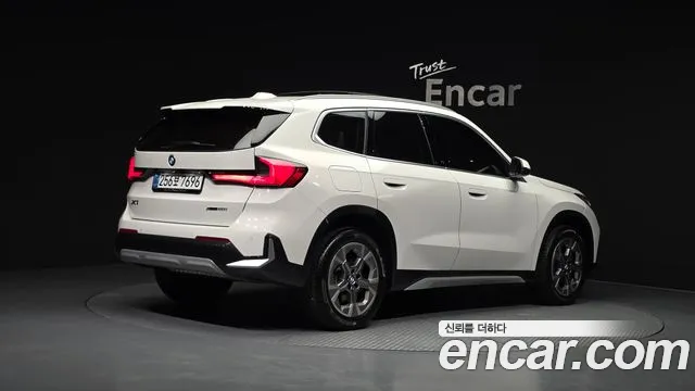 BMW X1 — Фото автомобиля 2