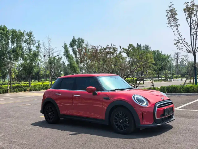 MINI Hatch — Фото автомобиля 3