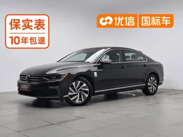 Фотография автомобиля — Volkswagen Magotan
