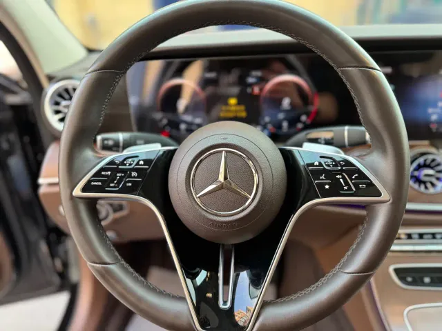 Mercedes-Benz E-Class — Фото автомобиля 11
