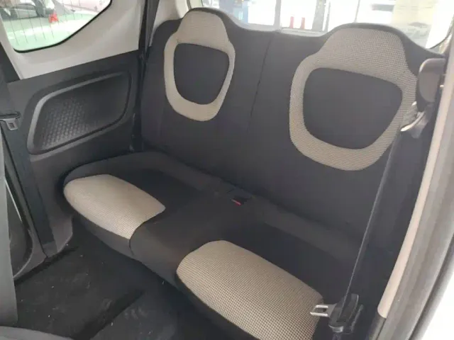 Wuling Hongguang Mini EV — Фото автомобиля 16