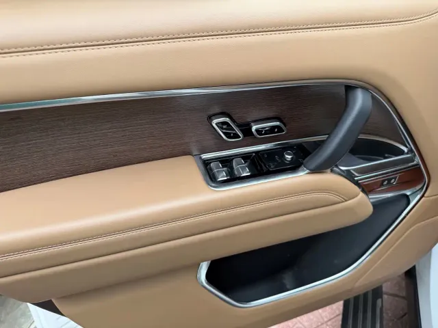 Land Rover Range Rover — Фото автомобиля 4