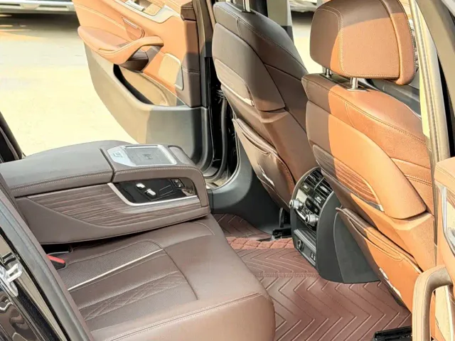 BMW 5 Series — Фото автомобиля 4