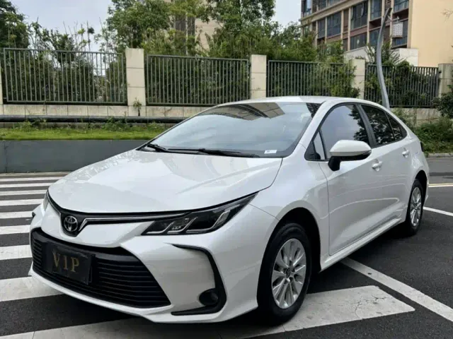 Фотография автомобиля — Toyota Corolla