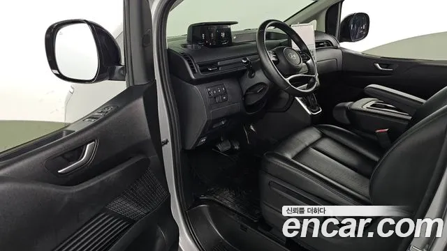 Hyundai Staria Staria Tourer 11 мест — Фото автомобиля 3