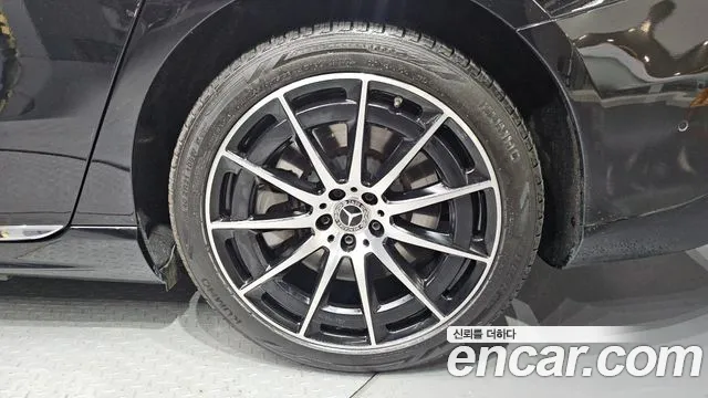 Mercedes-Benz EQS — Фото автомобиля 21