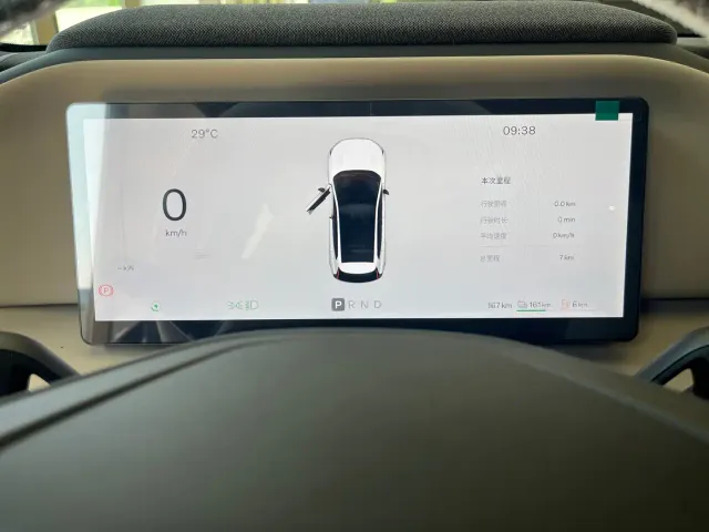 Volvo XC70 Plug-in Hybrid — Фото автомобиля 15