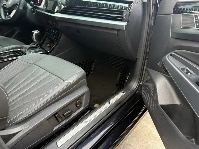 Volkswagen Passat — Фото автомобиля 10