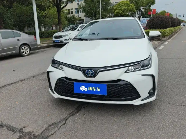 Toyota Corolla — Фото автомобиля 2