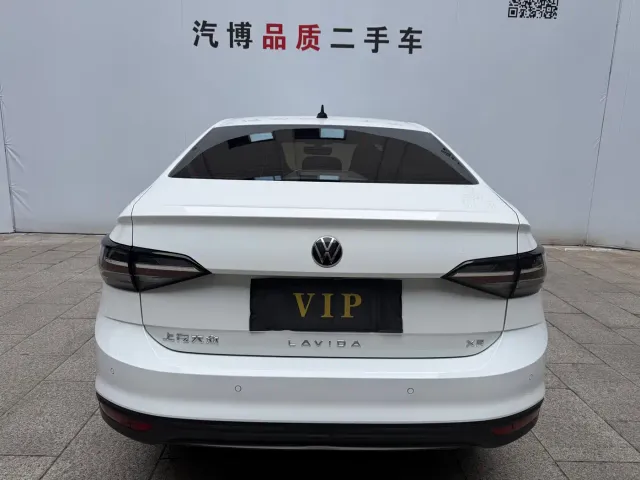 Volkswagen Lavida — Фото автомобиля 14