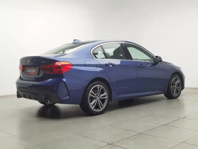 BMW 1 Series — Фото автомобиля 2