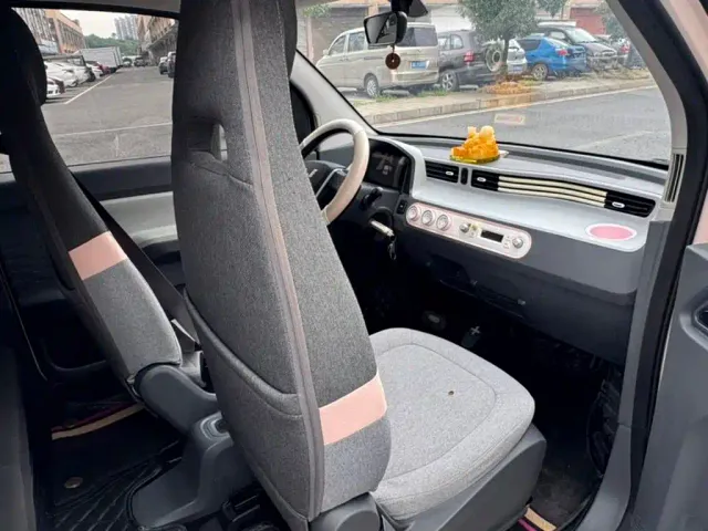 Wuling Hongguang Mini EV — Фото автомобиля 8