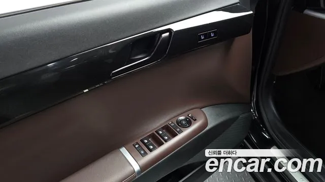 Hyundai Grandeur Grandeur (GN7) 2.5 Бензин 2WD — Фото автомобиля 18