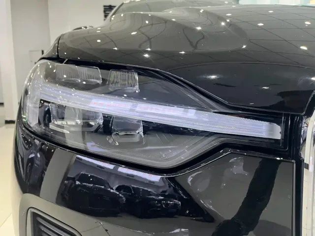 Volvo XC60 — Фото автомобиля 17
