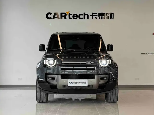 Land Rover Defender — Фото автомобиля 2