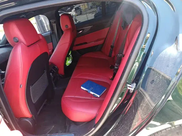 Jaguar XEL — Фото автомобиля 14