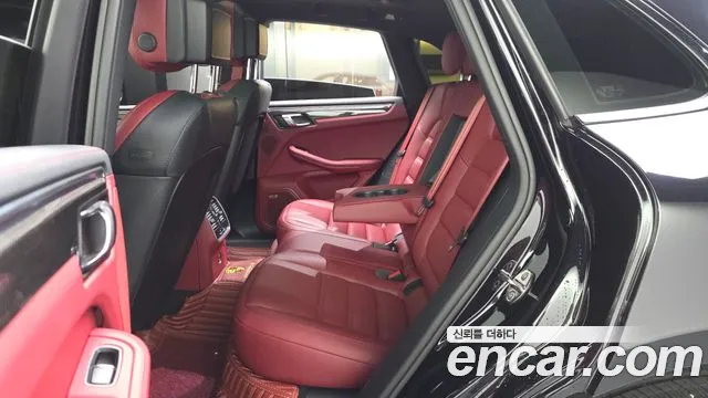 Porsche Macan — Фото автомобиля 12