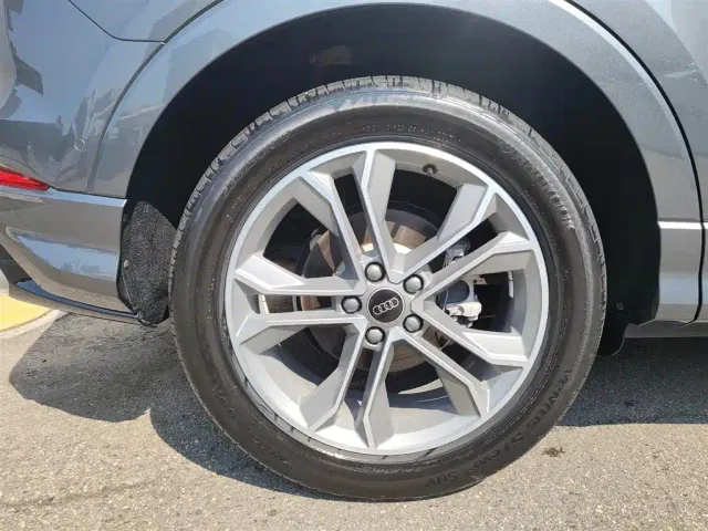 Audi Q3 — Фото автомобиля 19