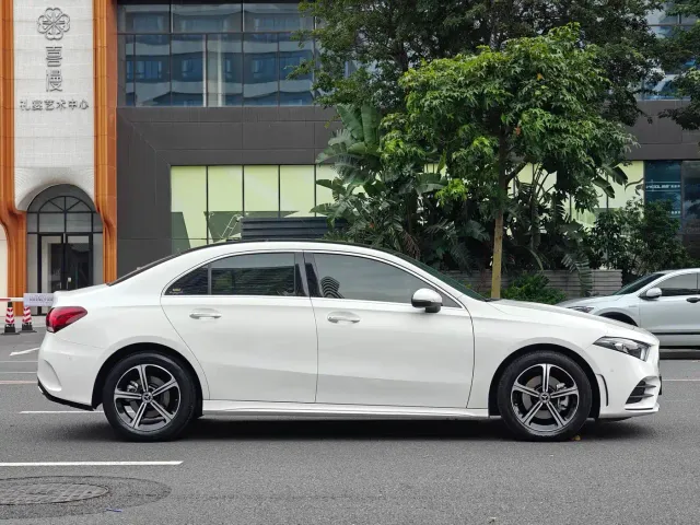 Mercedes-Benz A-Class — Фото автомобиля 4