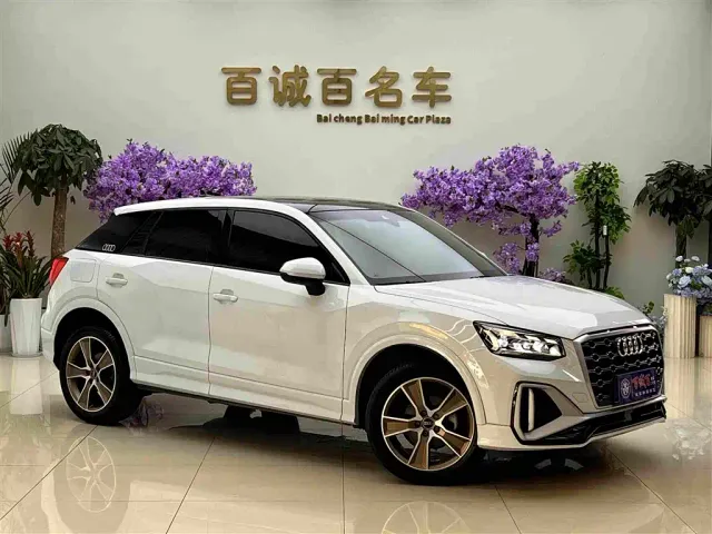 Audi Q2L — Фото автомобиля 3