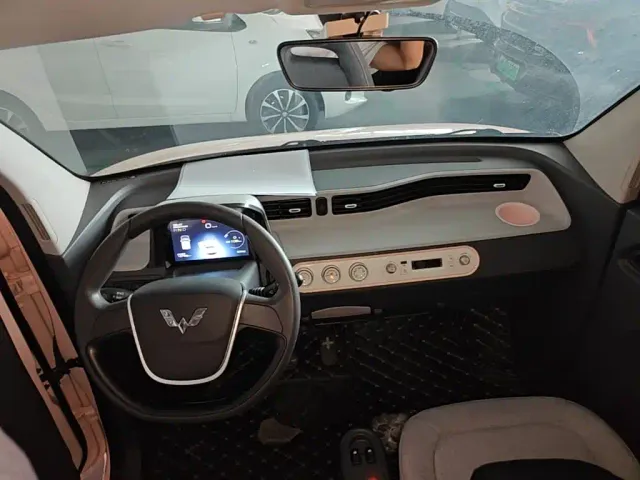 Wuling Hongguang Mini EV — Фото автомобиля 9
