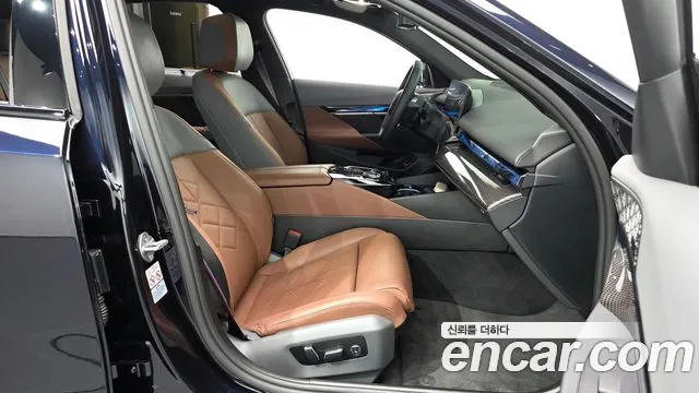 BMW i5 — Фото автомобиля 21