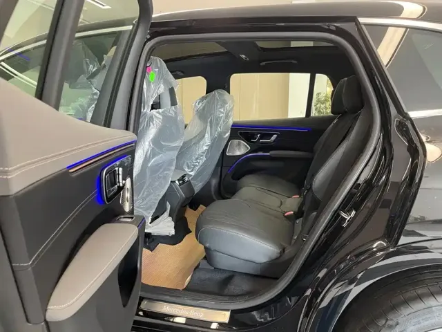 Mercedes-Benz Mercedes-Benz EQS SUV 2025 Model 500 4MATIC — Фото автомобиля 27