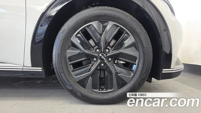 Kia EV6 — Фото автомобиля 5